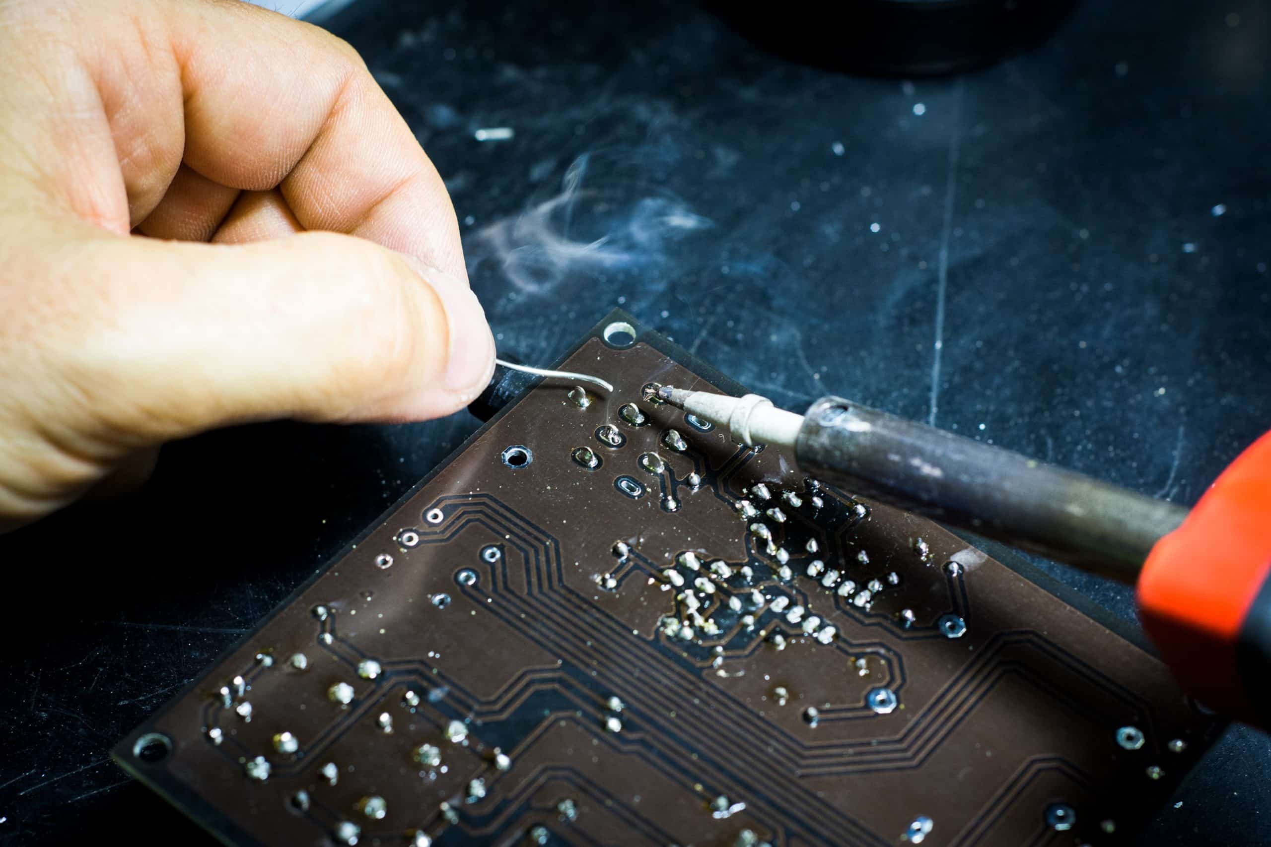 best-soldering-equipment-for-building-your-mechanical-keyboard-the