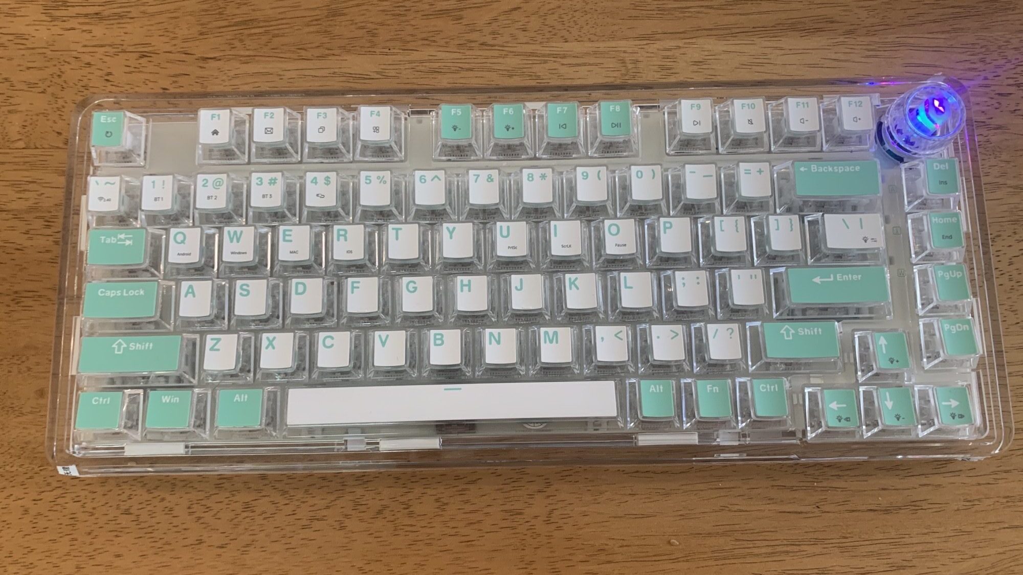 Leobog K81 Mint Green Ice Crystal Switches